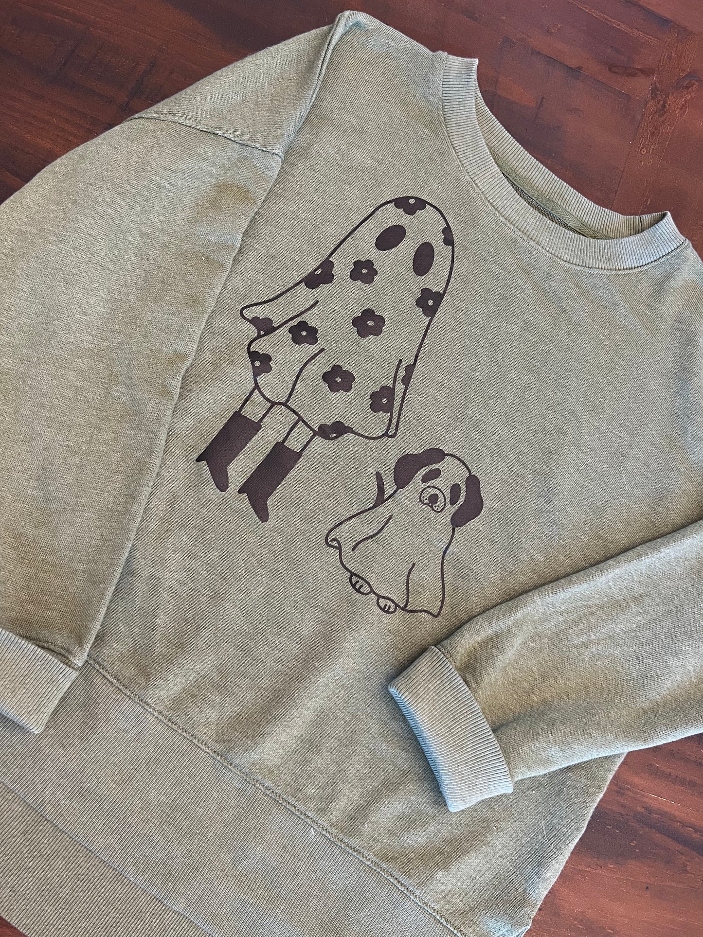 Stay spooky crewneck sweatshirt